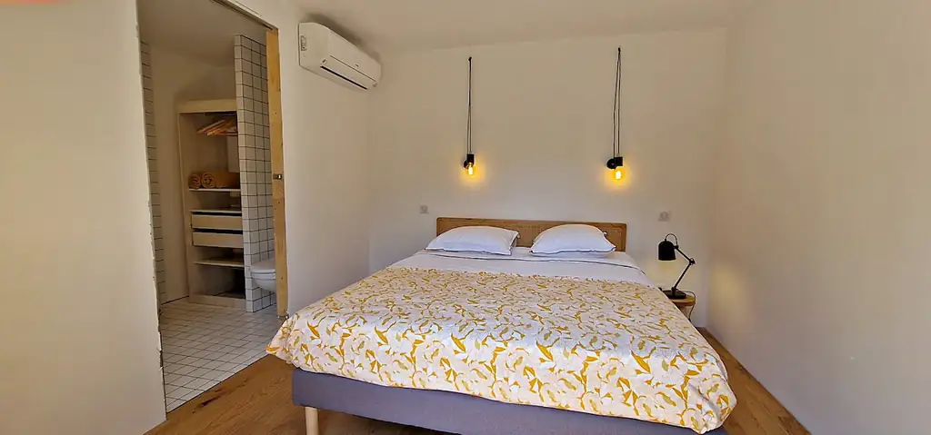 Le studio de Baraccò Argia, troisième chambre avec grand lit double et entrée indépendante
